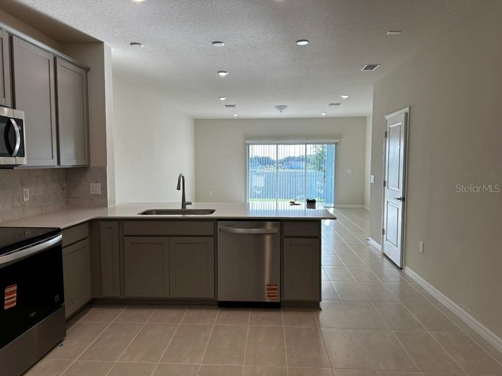 4264 Chester Springs Boulevad Davenport FL 33837 O6411391 image10