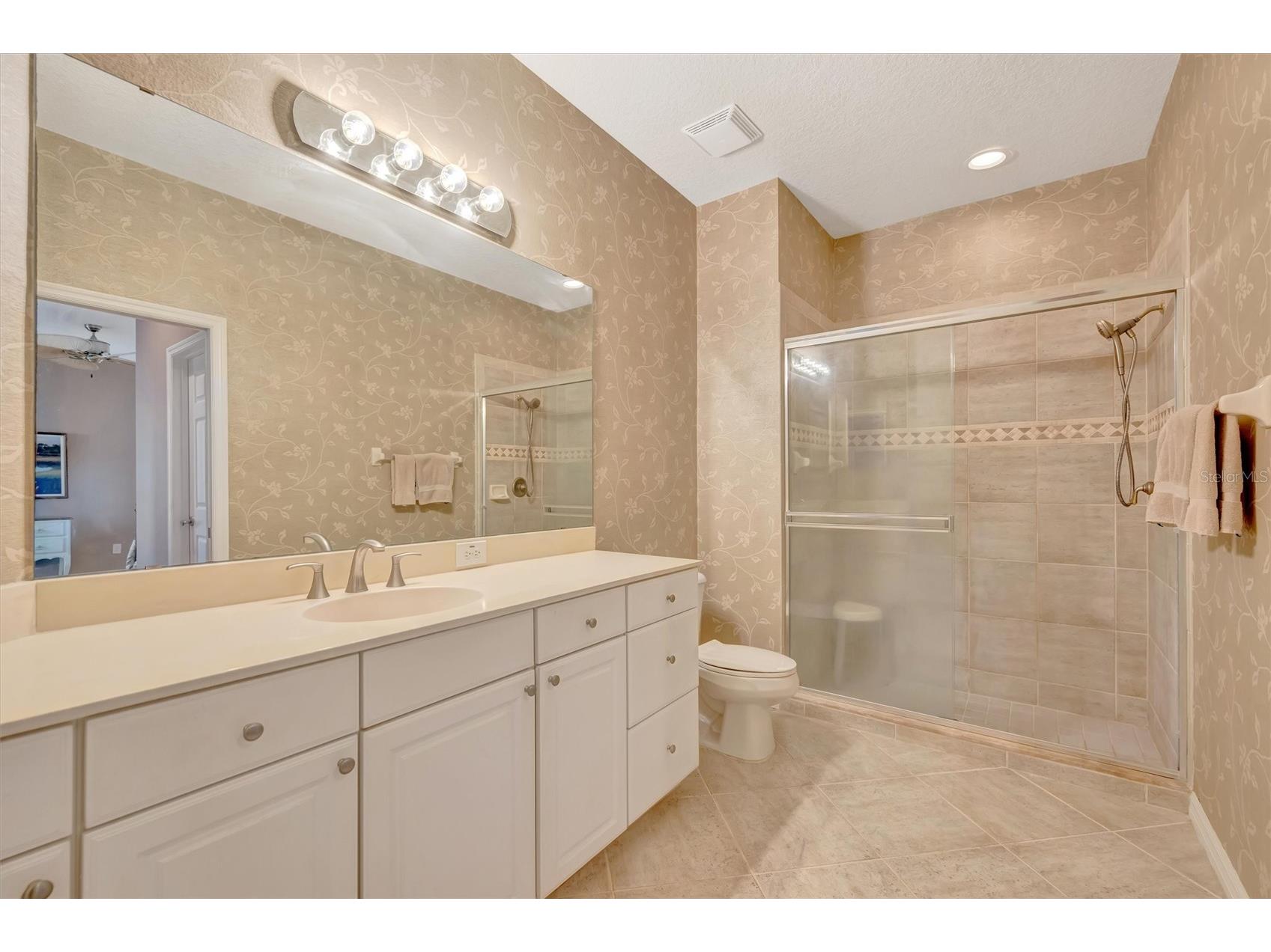 4265 Cascade Falls Drive Sarasota FL 34243 A4671103 image21