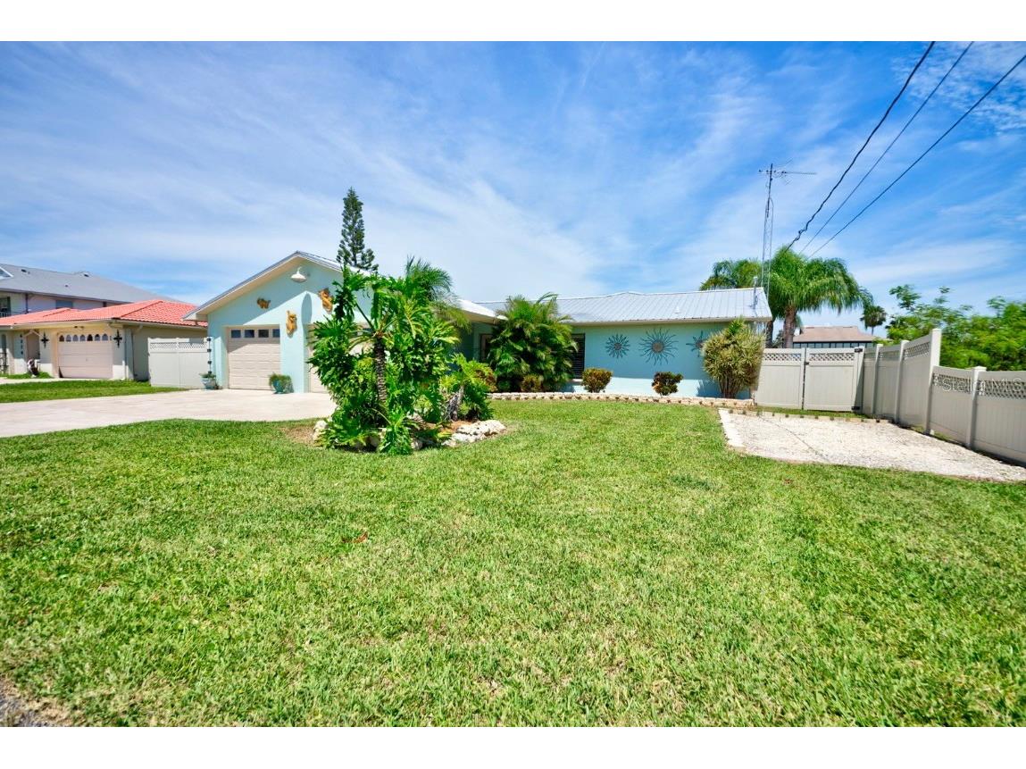 4266 Deleon Drive Hernando Beach FL 34607 W7878873 image2