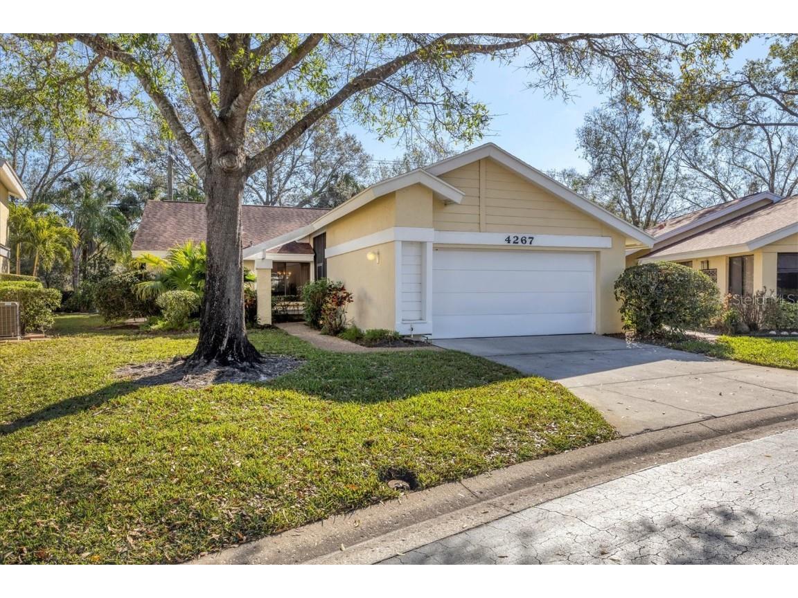 4267 Carriage Drive #43 Sarasota FL 34241 A4559480 image1