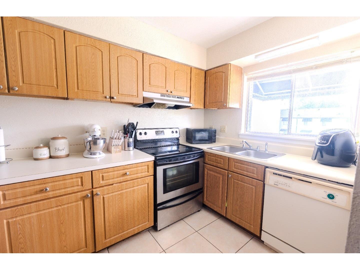 4267 S Semoran Boulevard #11 Orlando FL 32822 O6405203 image2