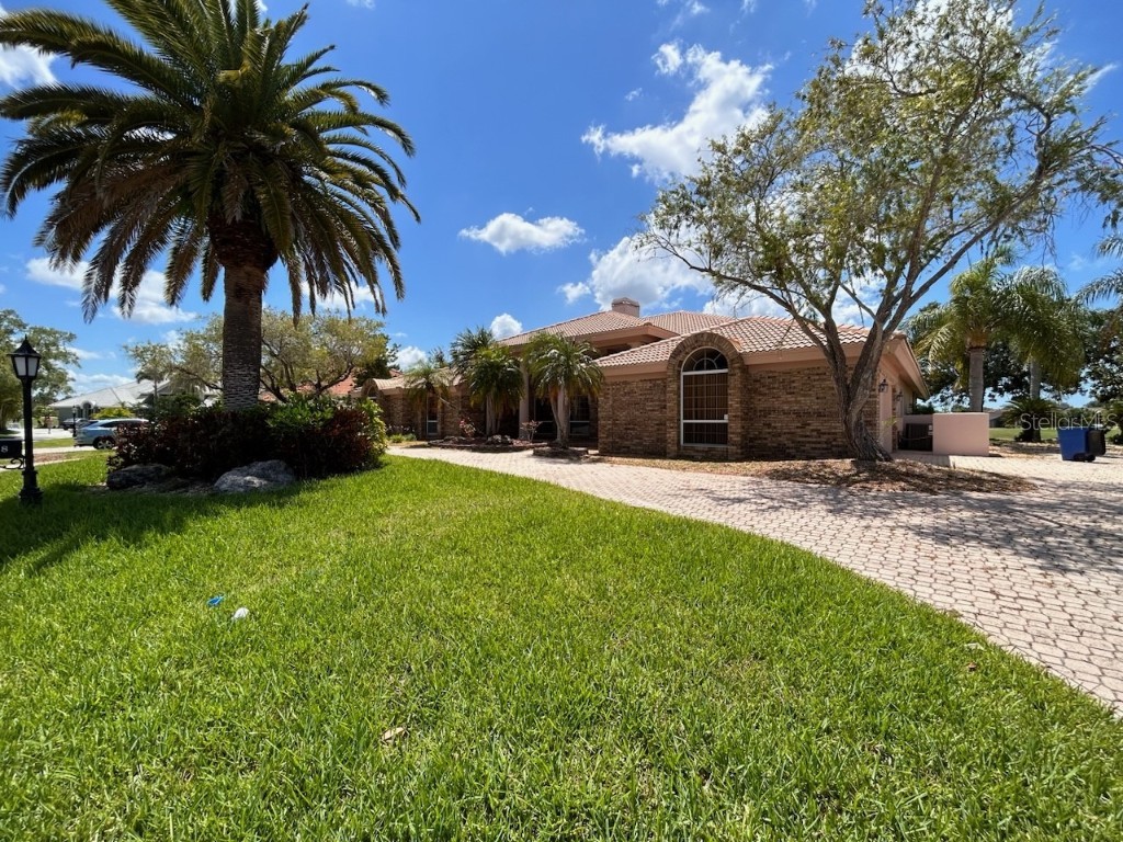 4268 Las Palmas Way Sarasota FL 34238 J975289 image1