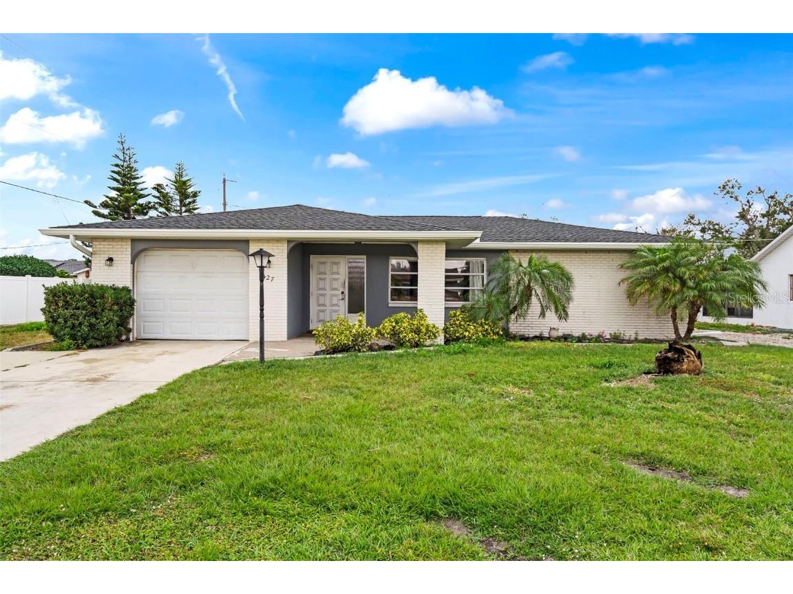 427 Canterbury Road Venice FL 34293 N6137654 image1