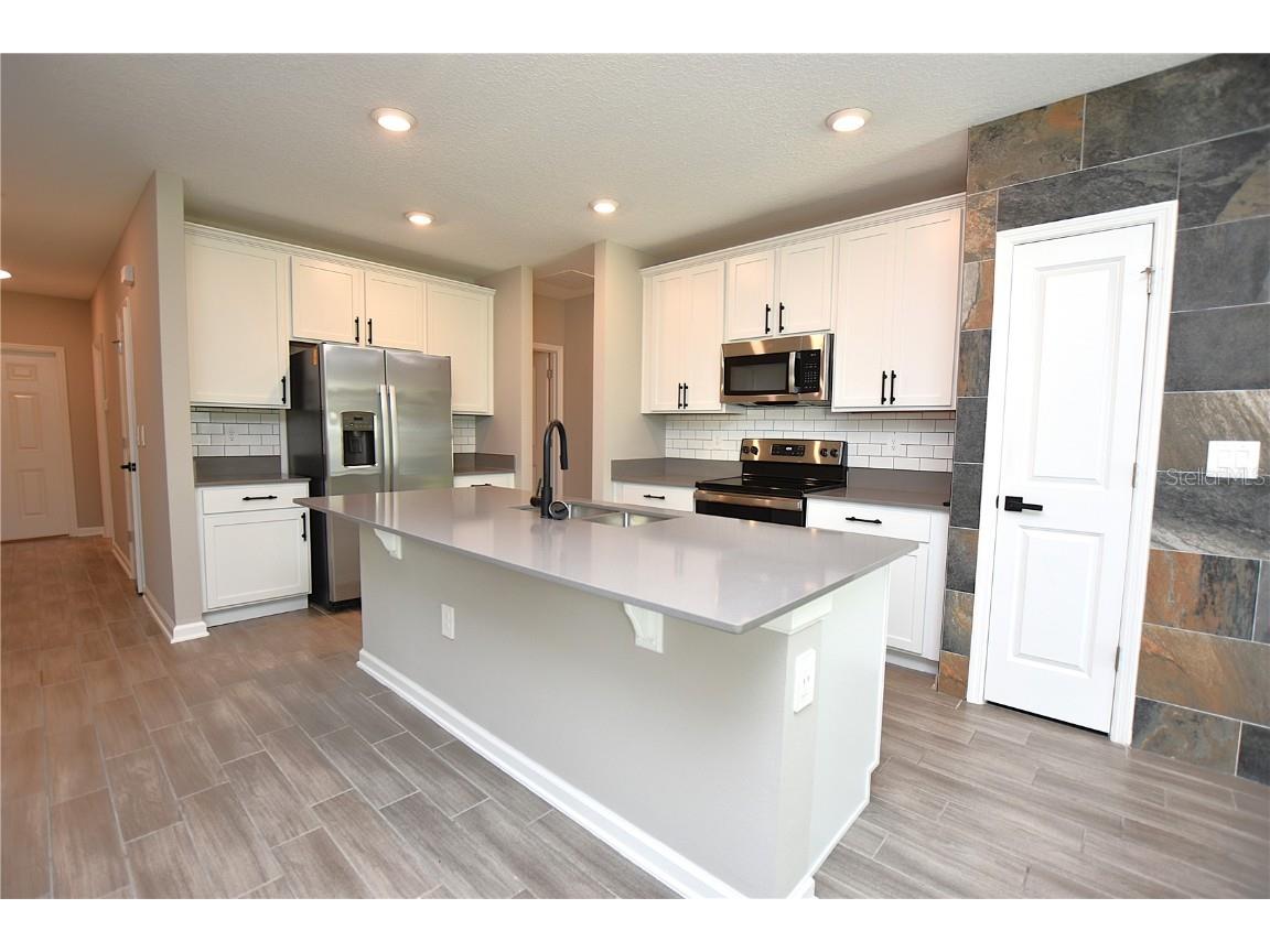 427 Cool Summer Lane Davenport FL 33837 L4956438 image5