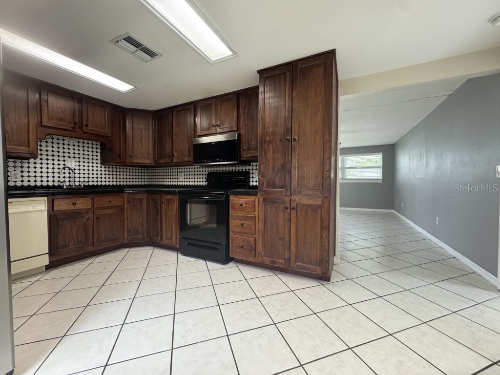 427 Donald Street Lakeland FL 33813 TB8453287 image40