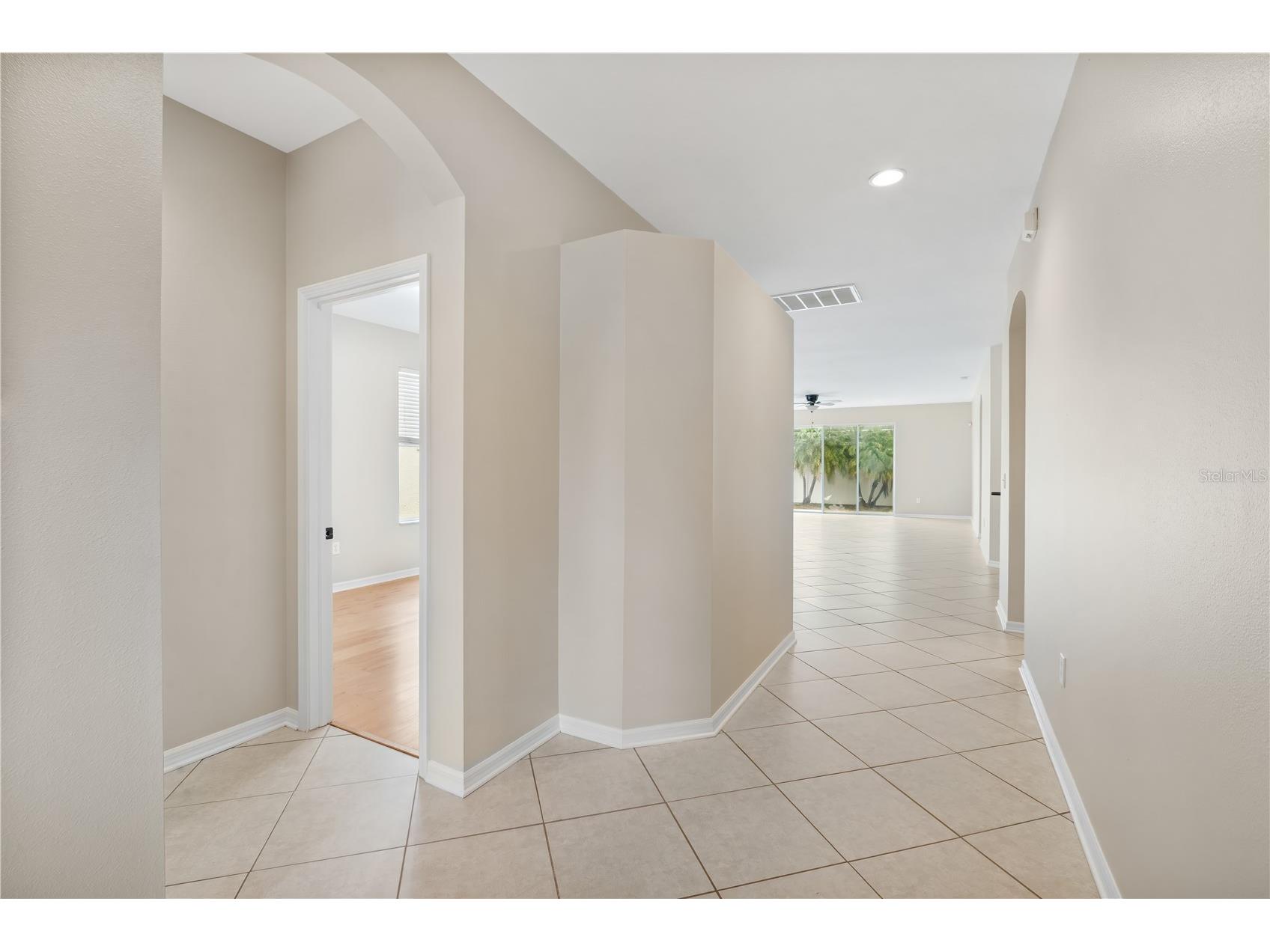 427 Stone Briar Drive Ruskin FL 33570 TB8461334 image7