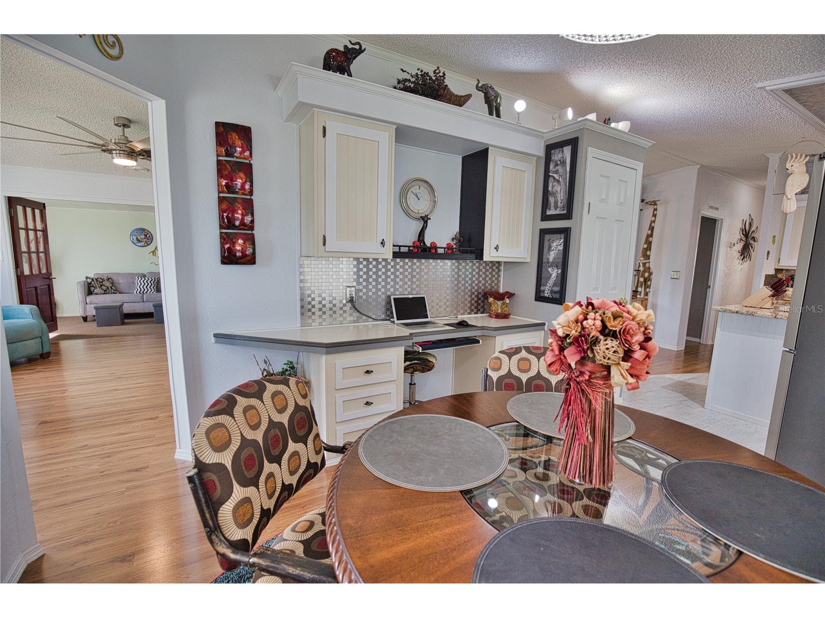 427 Tarde Logo Circle North Port FL 34287 TB8459477 image15