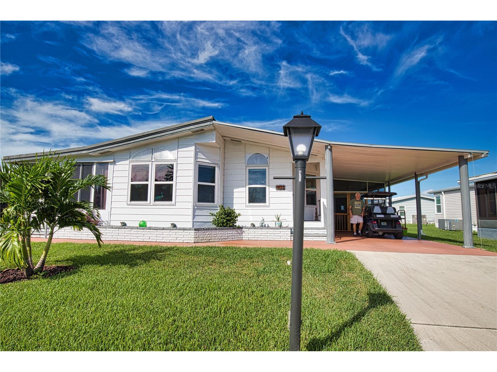 427 Tarde Logo Circle North Port FL 34287 TB8459477 image3