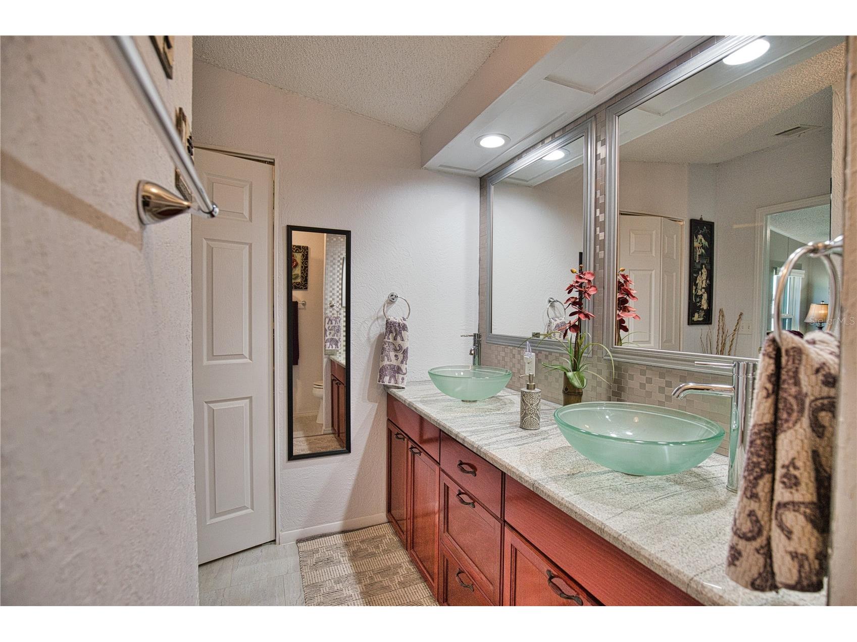 427 Tarde Logo Circle North Port FL 34287 TB8459477 image35