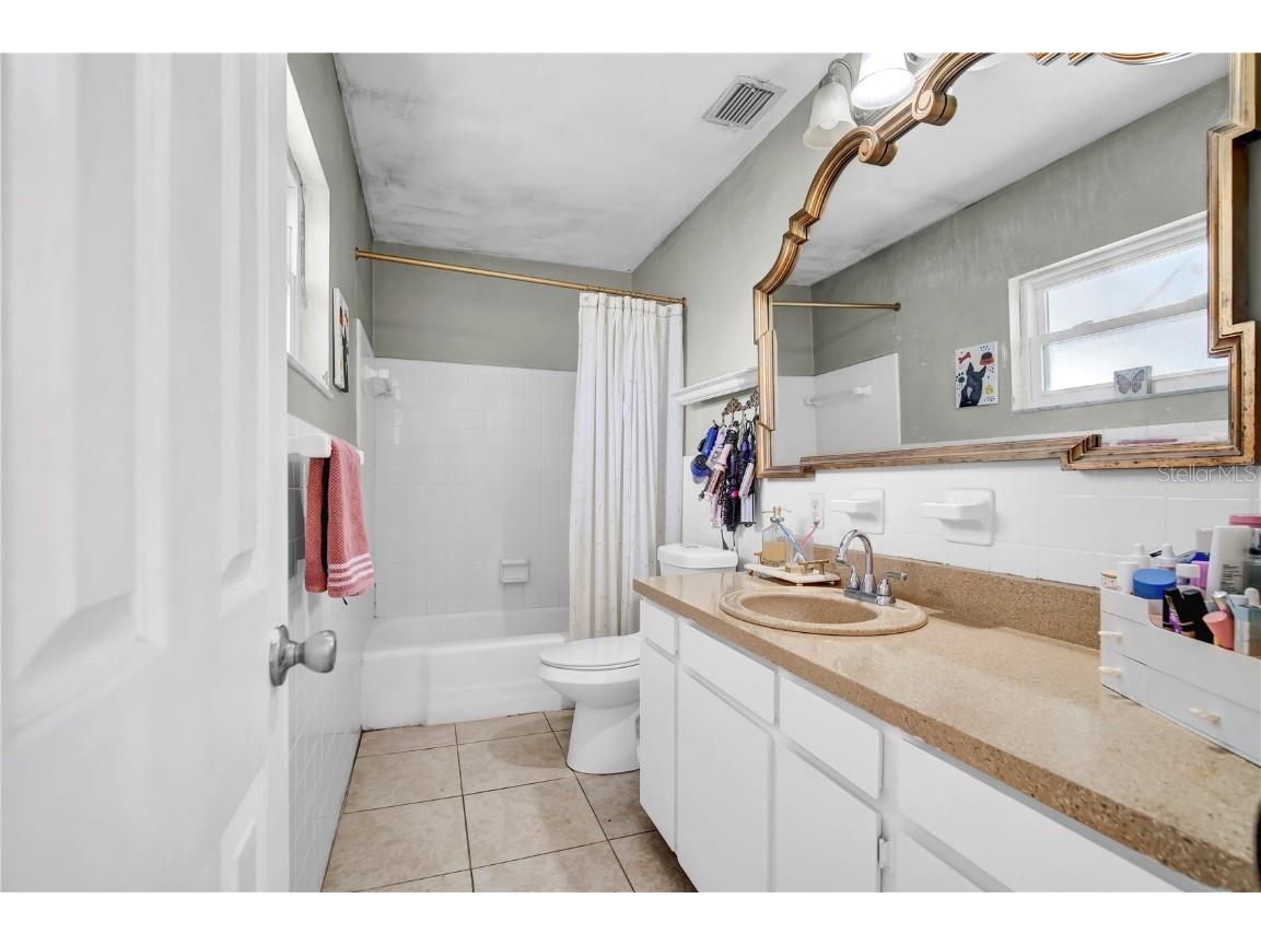 427 W Lakeview Avenue Lake Mary FL 32746 - Crystal Lake O6342055 image21