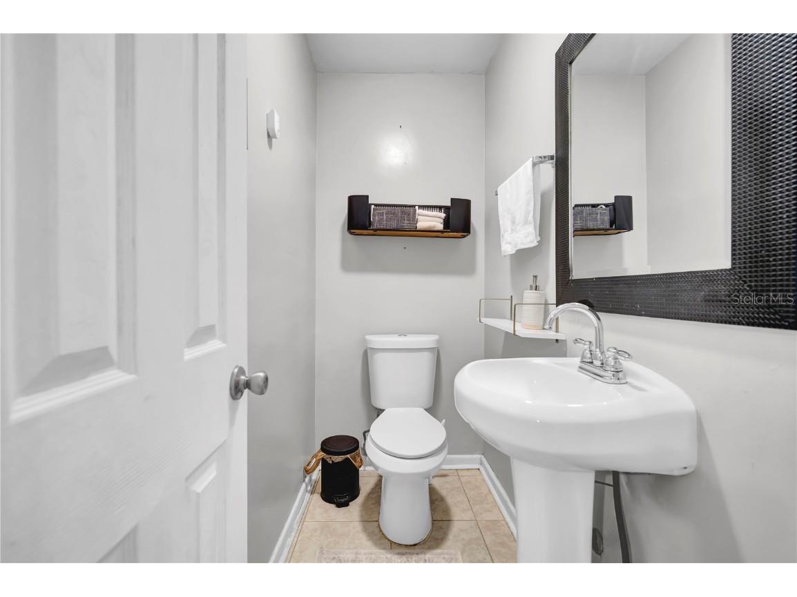 427 W Lakeview Avenue Lake Mary FL 32746 - Crystal Lake O6342055 image30