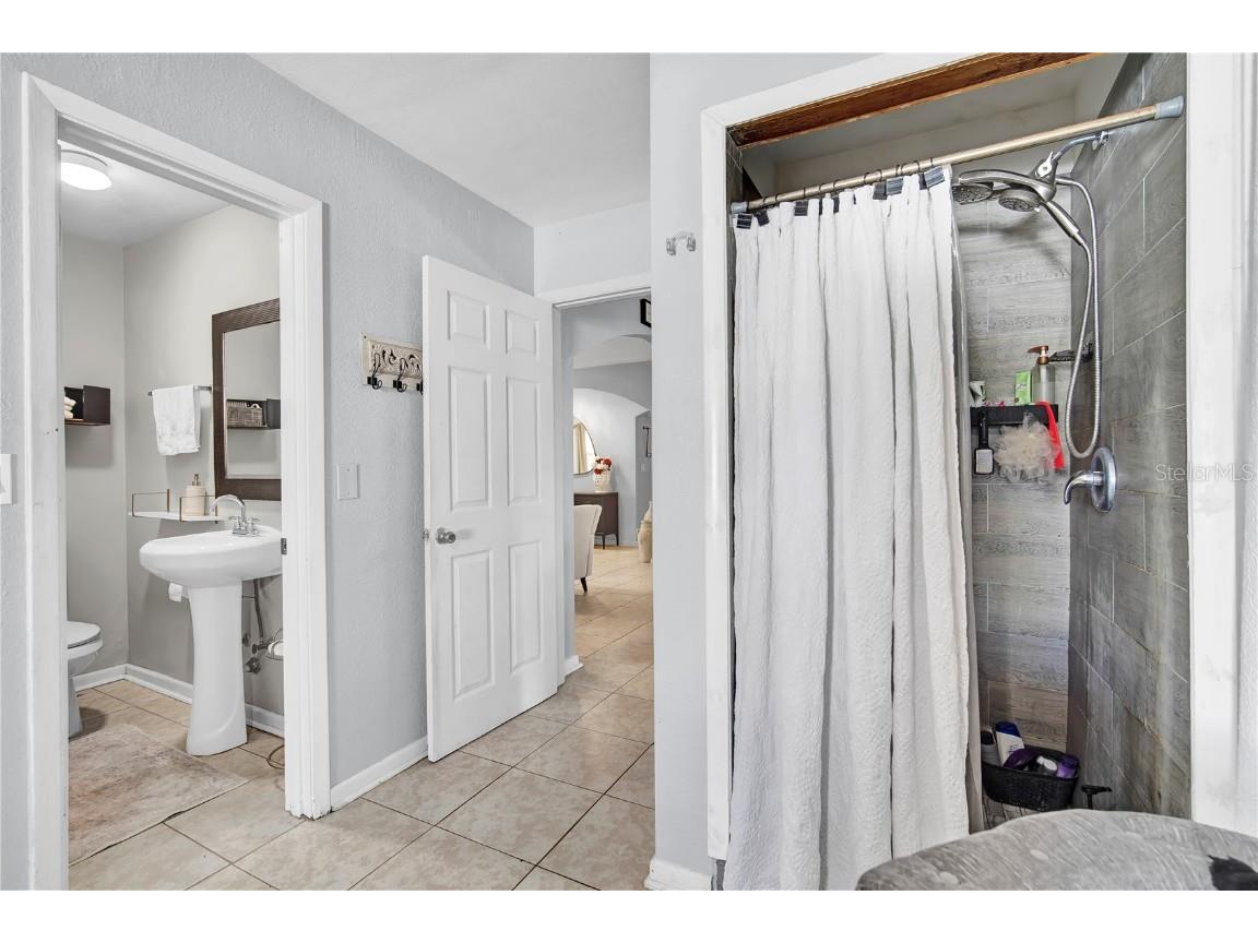 427 W Lakeview Avenue Lake Mary FL 32746 - Crystal Lake O6342055 image31