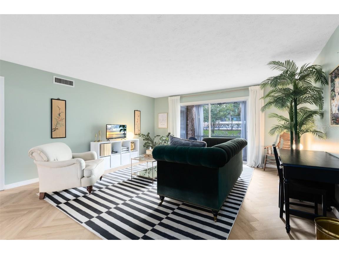 4270 Lake Underhill Road #1 Orlando FL 32803 - LAKE GILES O6364158 image2