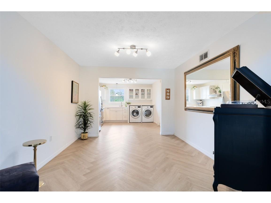 4270 Lake Underhill Road #1 Orlando FL 32803 - LAKE GILES O6364158 image7