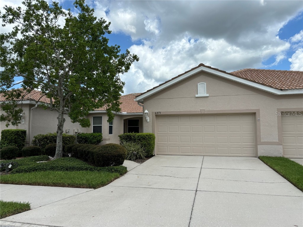 4271 Cascade Falls Drive Sarasota FL 34243 A4617720 image1