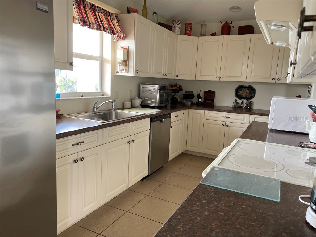 4271 Hollis Avenue Port Charlotte FL 33953 - CHERYL WATERWAY D6145058 image3