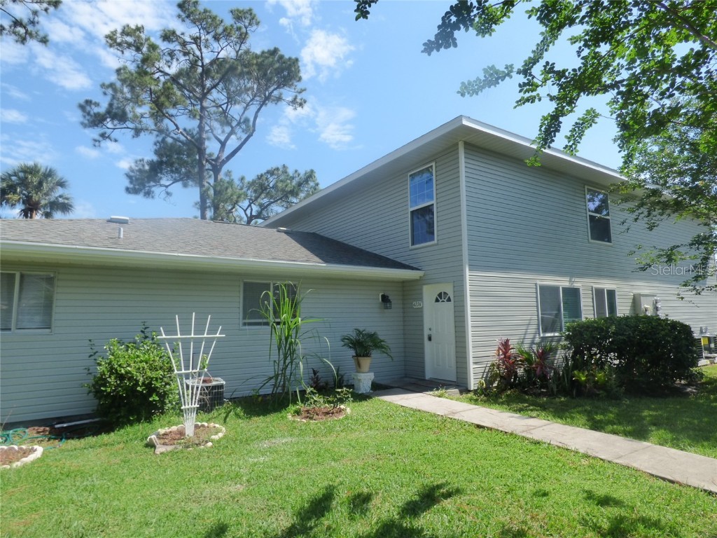 4274 Pinebark Avenue #3 Orlando FL 32811 O6115758 image1