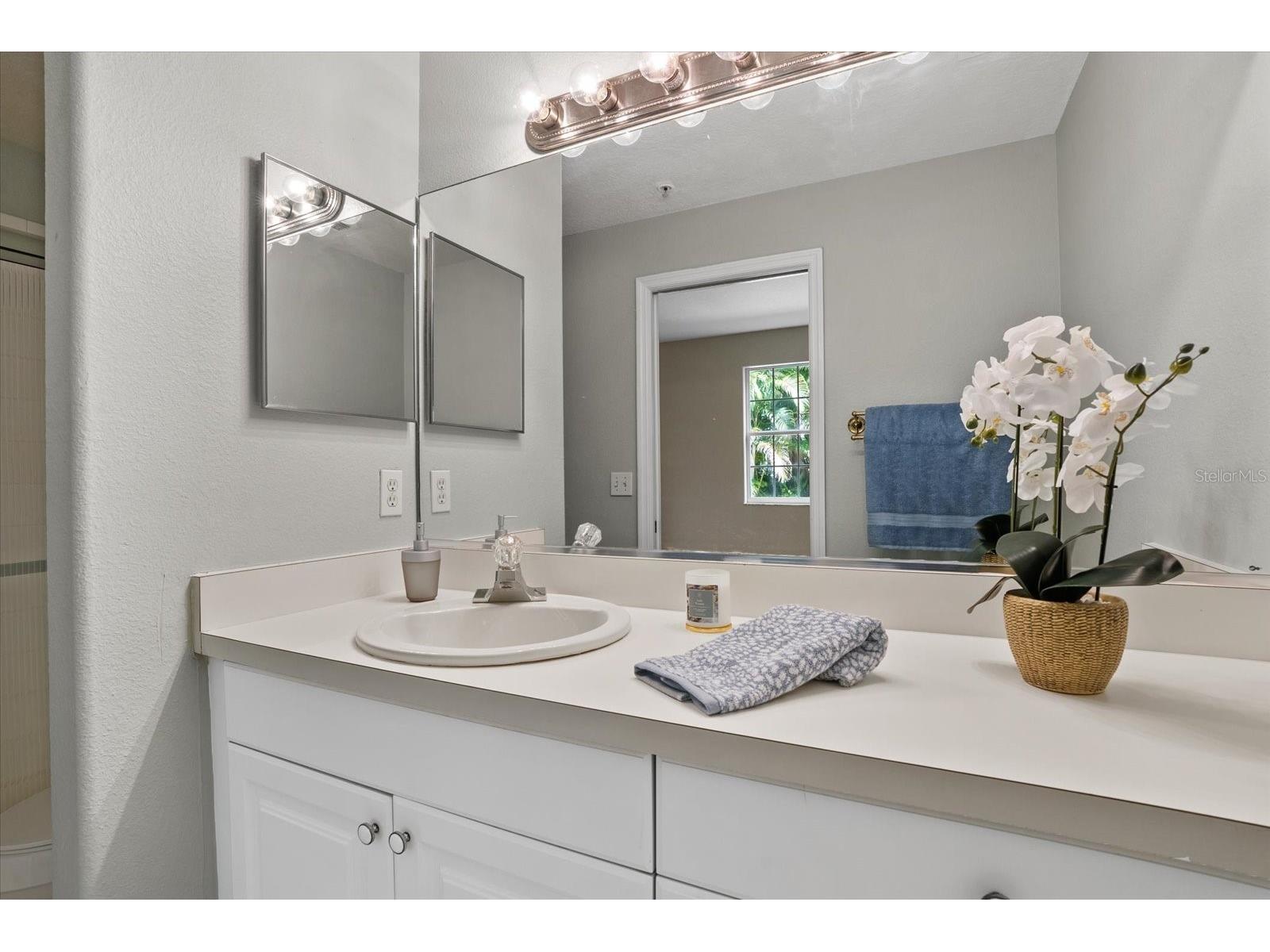 4275 Castlebridge Lane #1312 Sarasota FL 34238 A4687640 image17