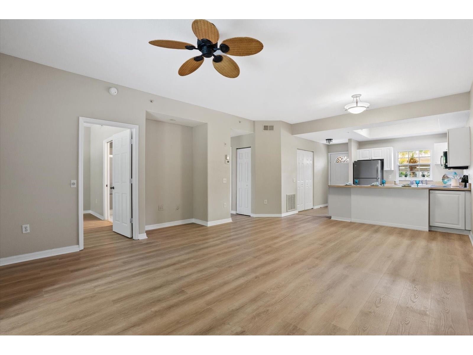 4275 Castlebridge Lane #1312 Sarasota FL 34238 A4687640 image6