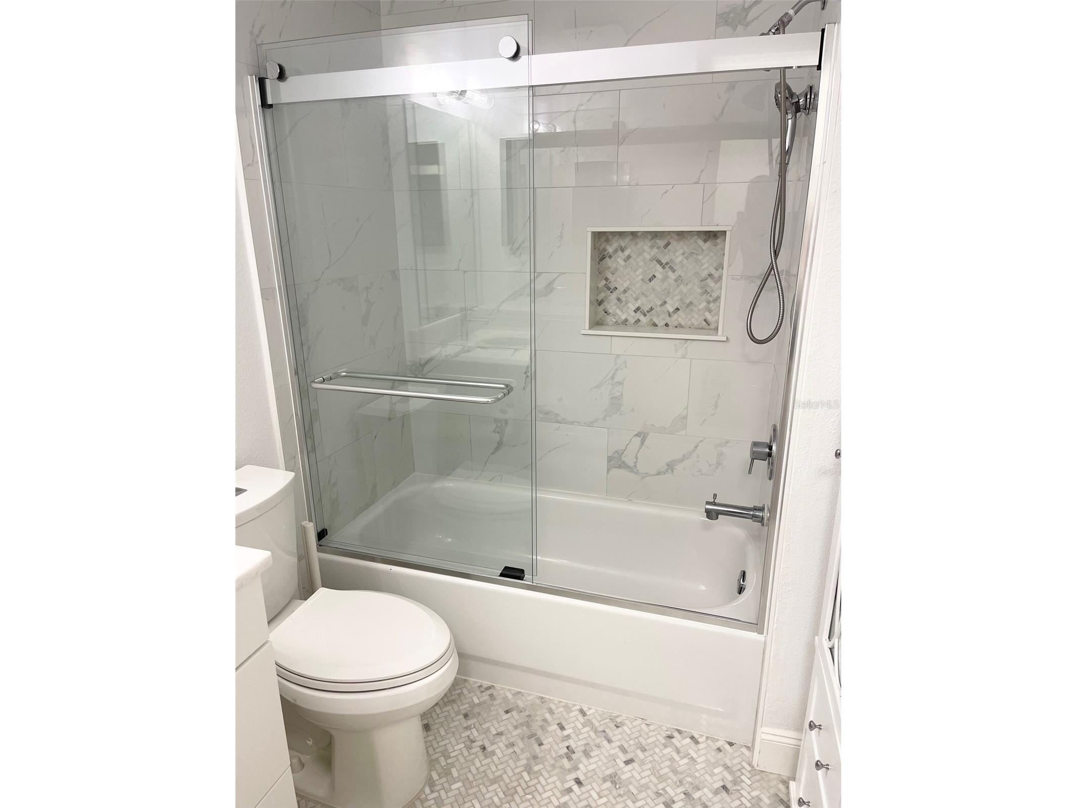 4275 Castlebridge Lane #1324 Sarasota FL 34238 A4689651 image12