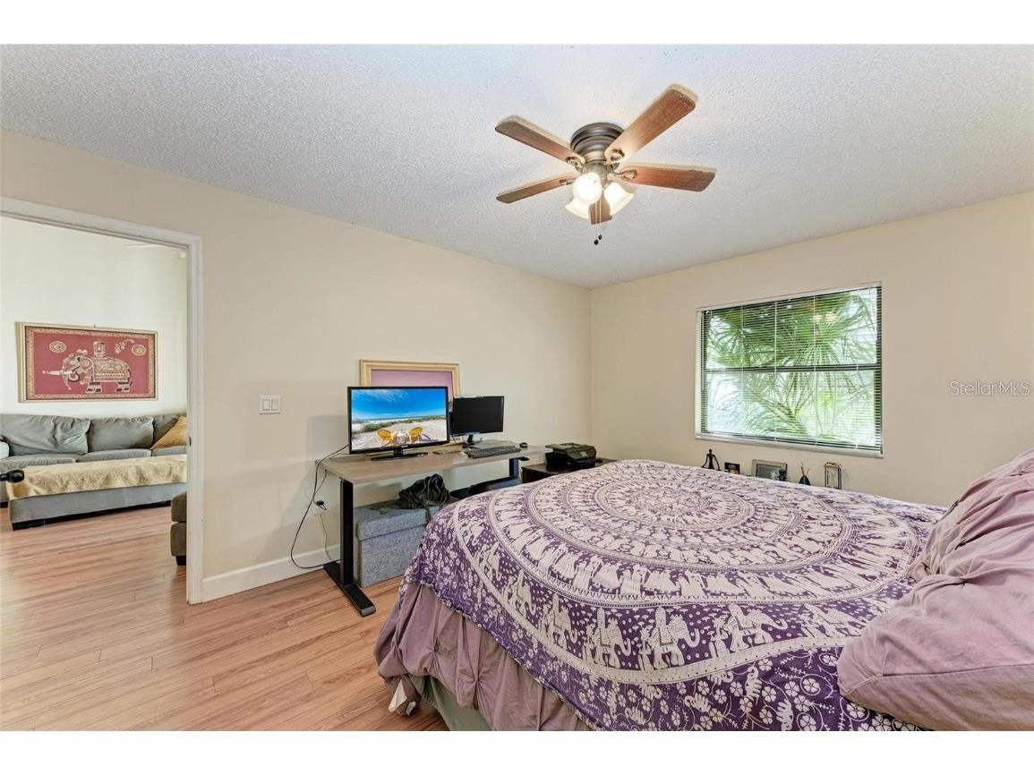 428 40th Court W Palmetto FL 34221 A4649394 image17