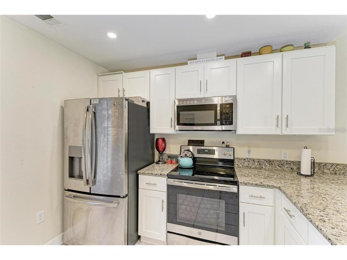 428 40th Court W Palmetto FL 34221 A4649394 image7