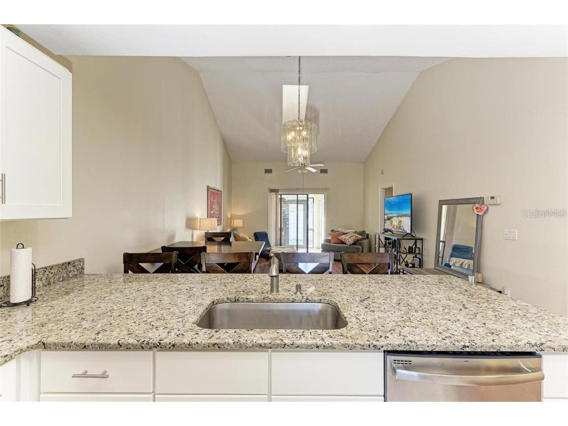 428 40th Court W Palmetto FL 34221 A4649394 image9