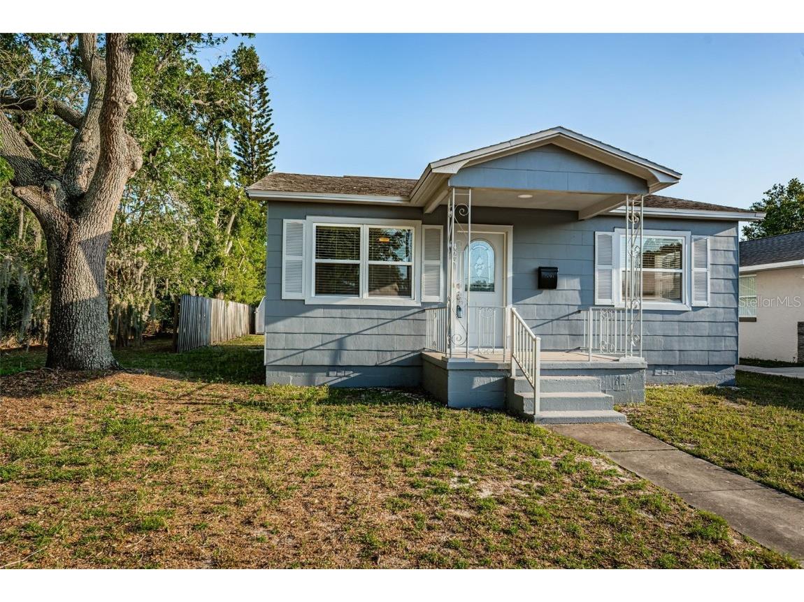 428 44th Avenue N Saint Petersburg FL 33703 U8240425 image1