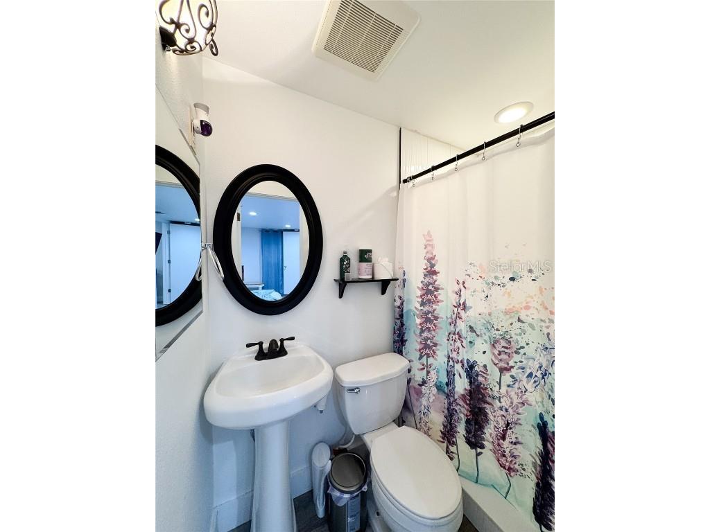 428 45th Avenue N Saint Petersburg FL 33703 TB8370790 image27