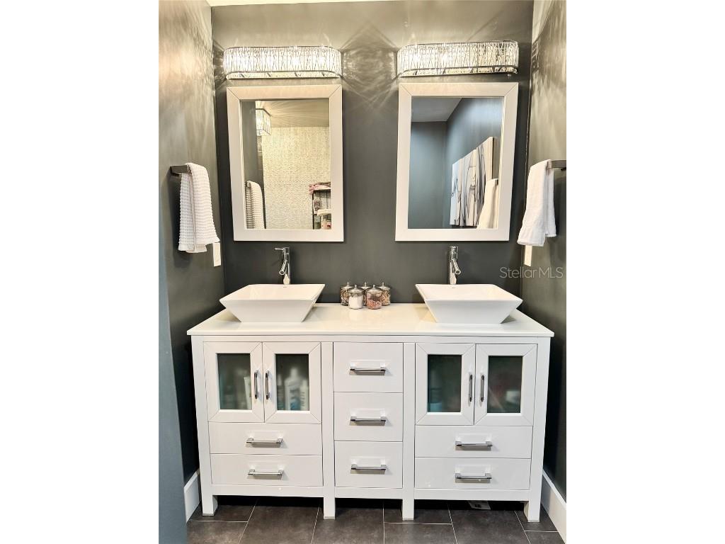 428 45th Avenue N Saint Petersburg FL 33703 TB8370790 image36