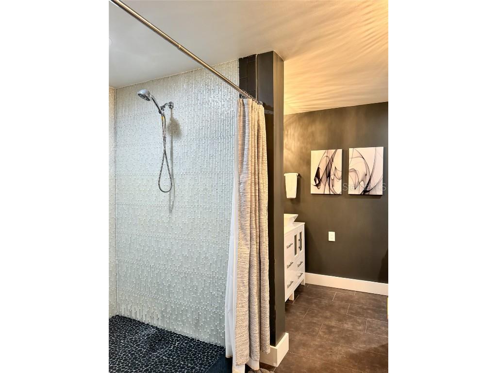 428 45th Avenue N Saint Petersburg FL 33703 TB8370790 image37