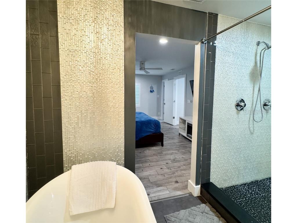 428 45th Avenue N Saint Petersburg FL 33703 TB8370790 image40