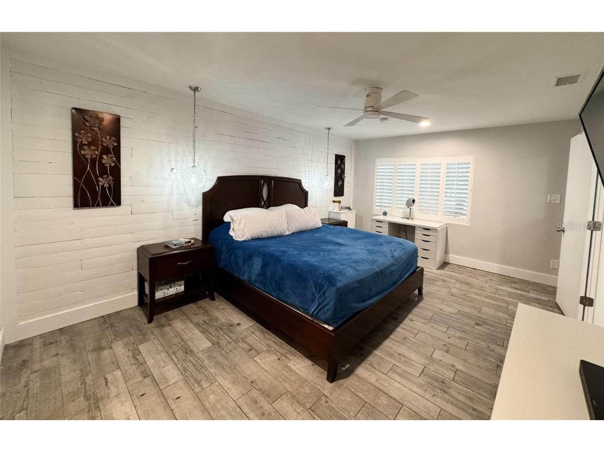 428 45th Avenue N Saint Petersburg FL 33703 TB8370790 image42