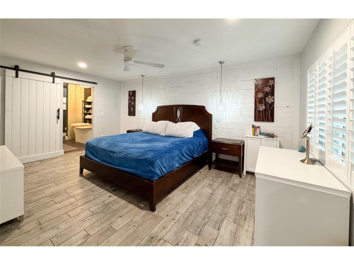 428 45th Avenue N Saint Petersburg FL 33703 TB8370790 image44