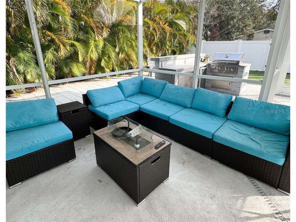 428 45th Avenue N Saint Petersburg FL 33703 TB8370790 image51