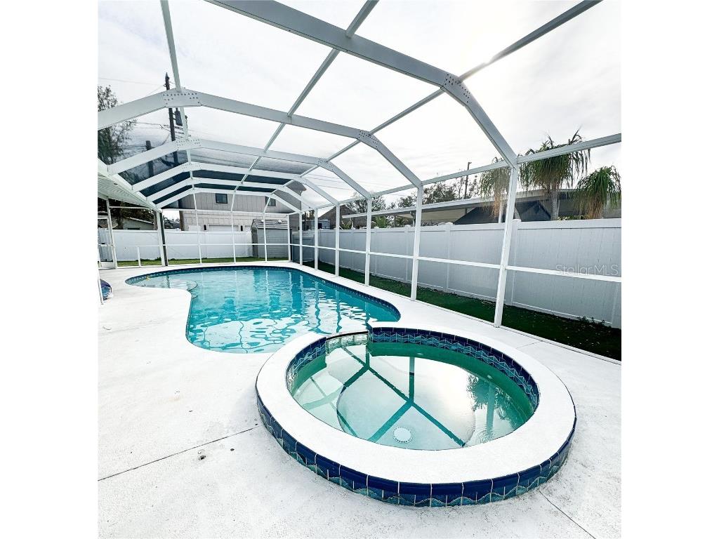 428 45th Avenue N Saint Petersburg FL 33703 TB8370790 image53