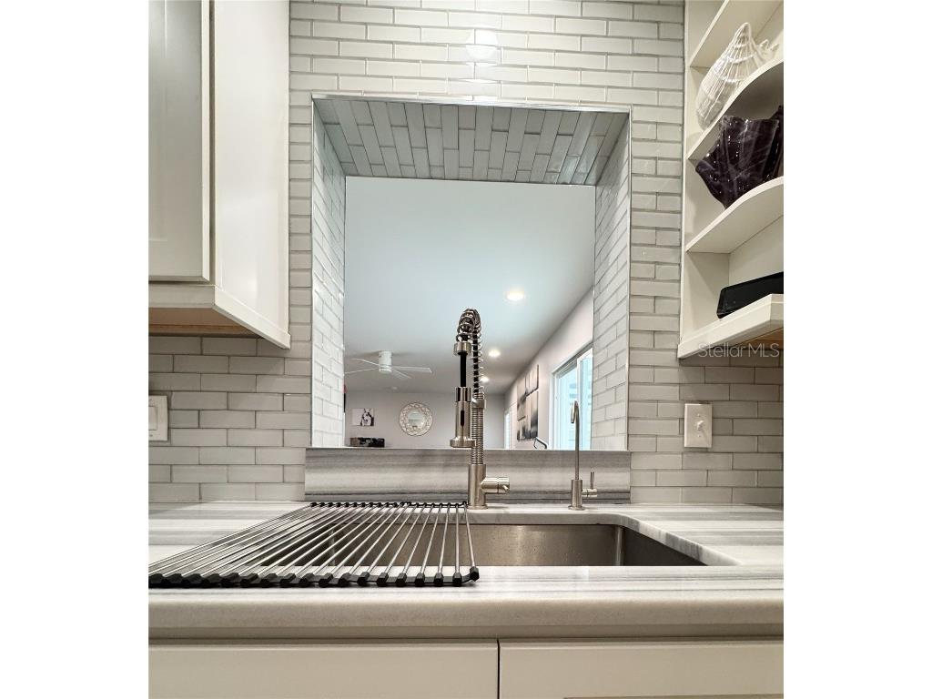 428 45th Avenue N Saint Petersburg FL 33703 TB8370790 image9