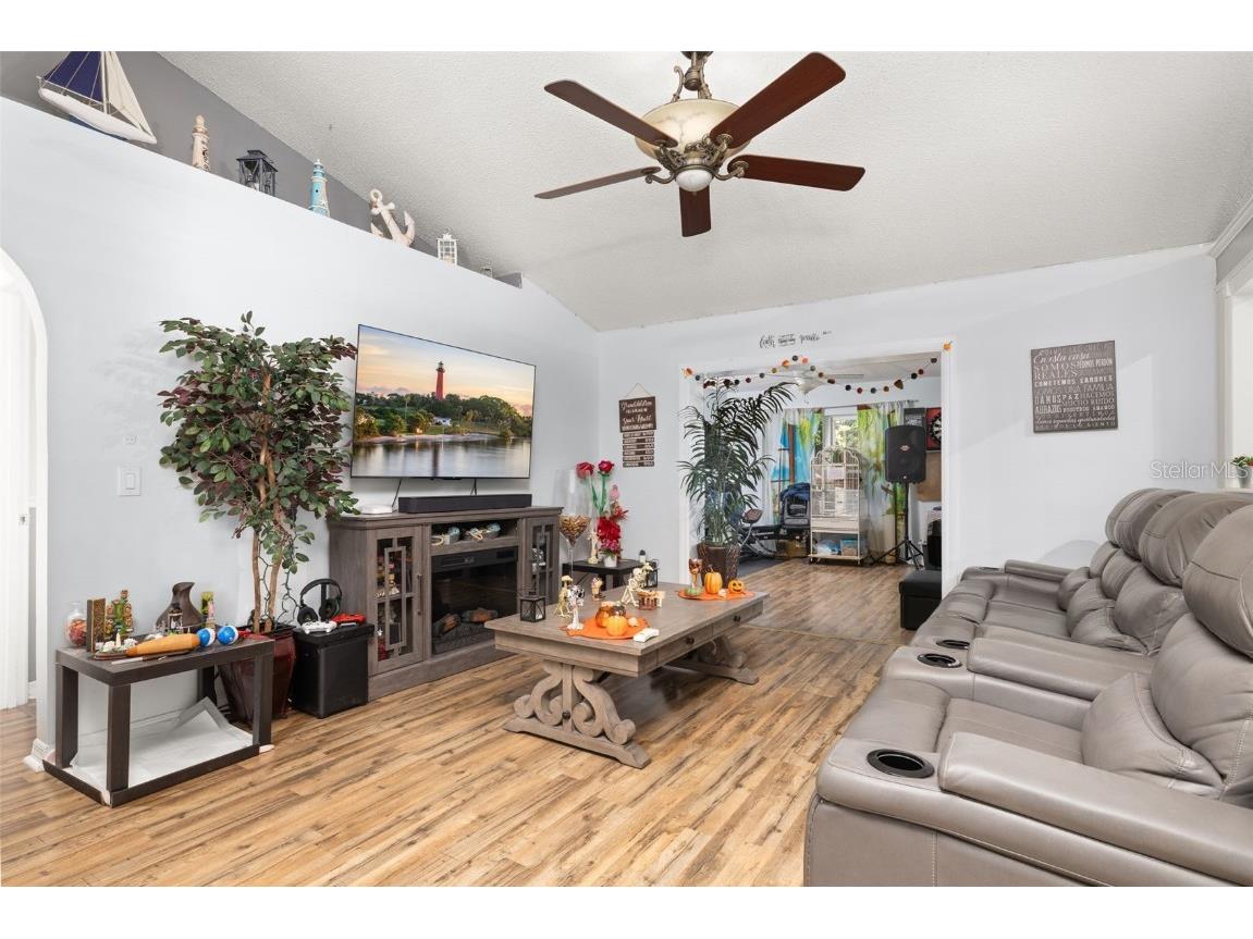 428 Bent Oak Loop Davenport FL 33837 S5136102 image5