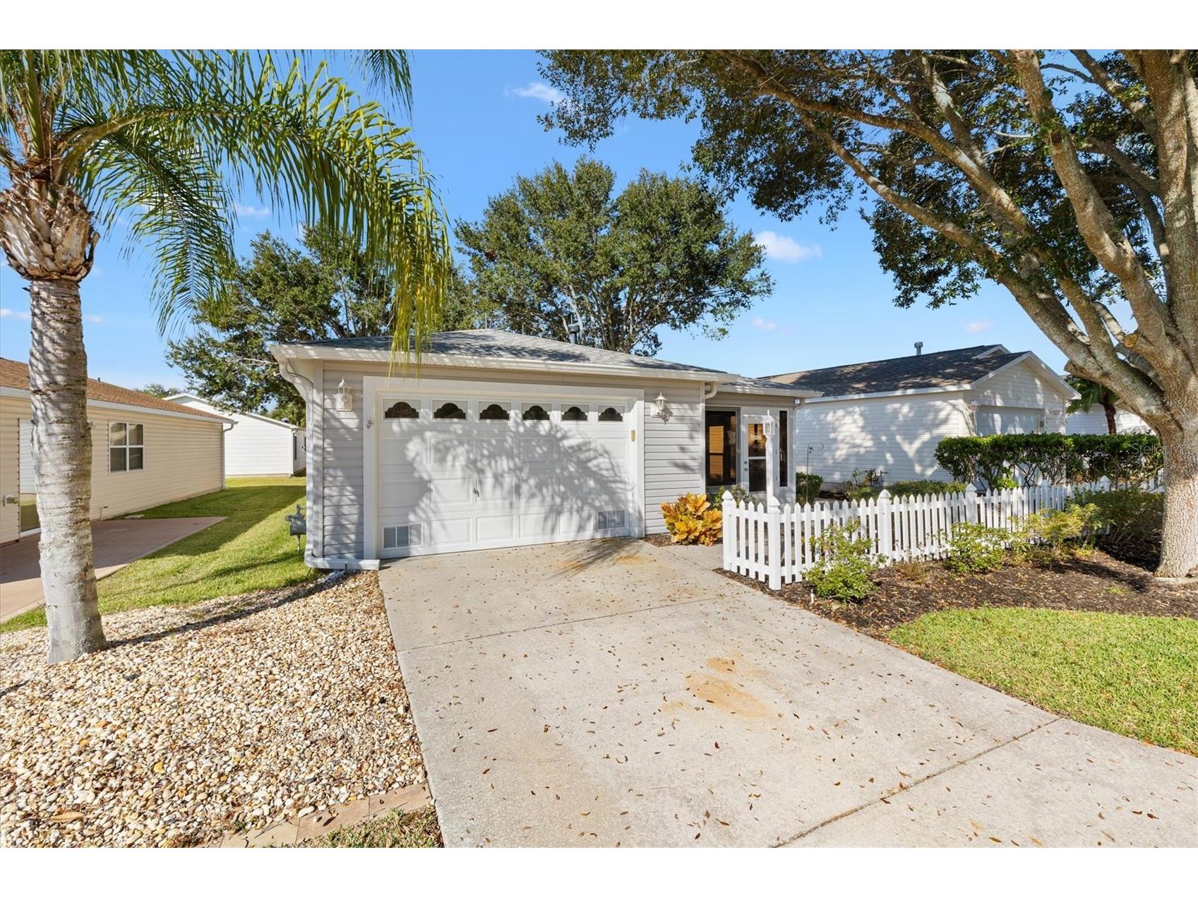 428 Canterbury Court The Villages FL 32162 G5104850 image1