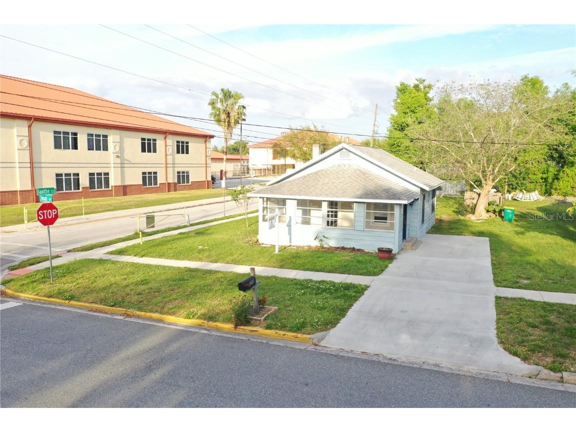 428 N Texas Avenue Tavares FL 32778 G5079853 image1