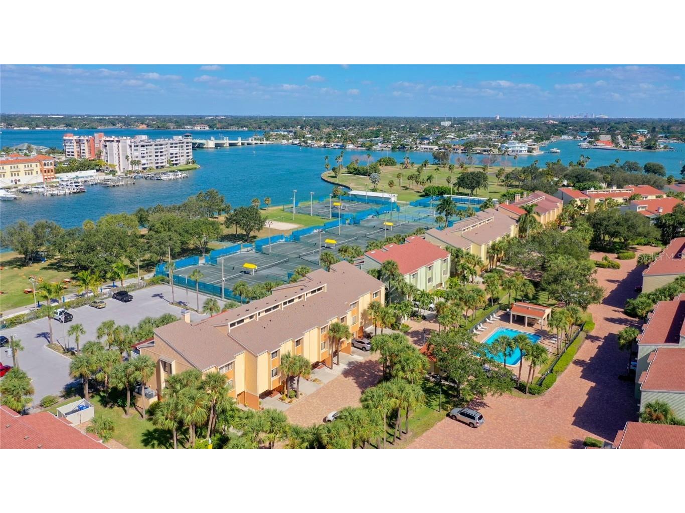 428 Sandy Hook Road Treasure Island FL 33706 U8219126 image1