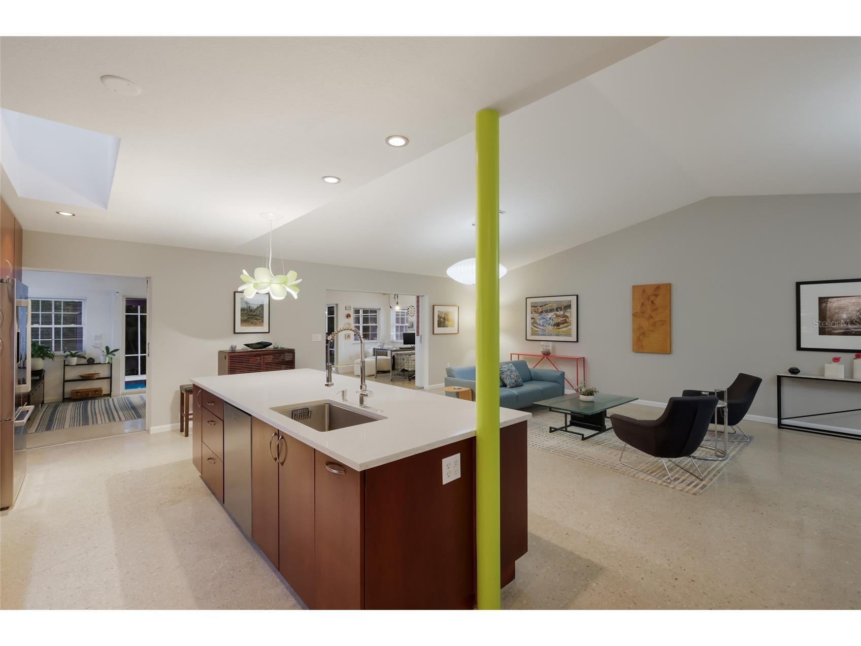 428 Sapphire Drive Sarasota FL 34234 A4679800 image10