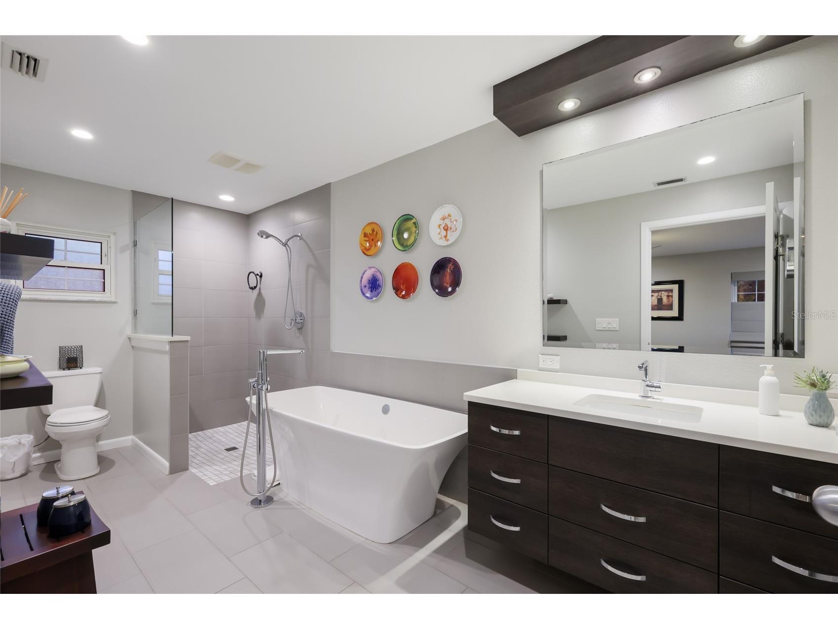 428 Sapphire Drive Sarasota FL 34234 A4679800 image20