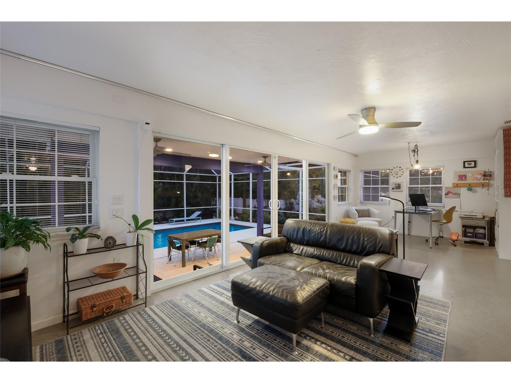 428 Sapphire Drive Sarasota FL 34234 A4679800 image25