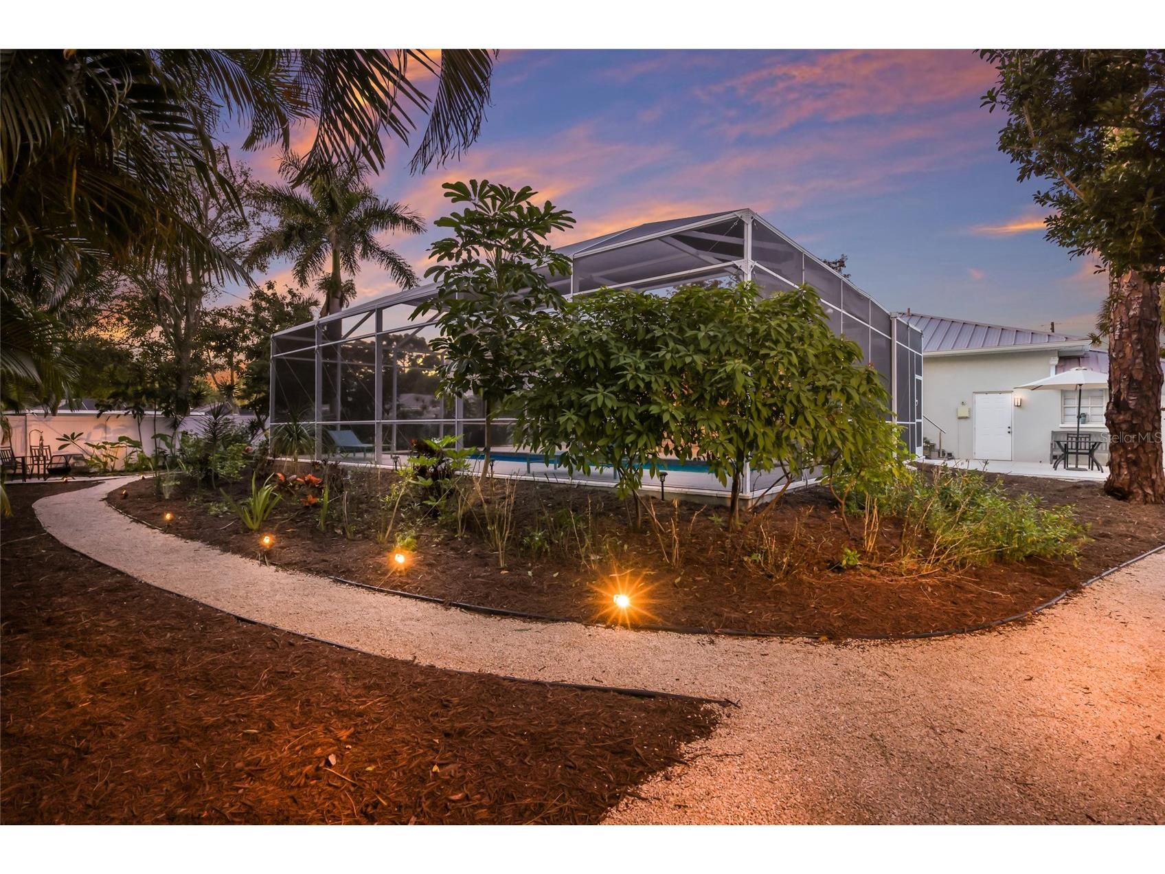428 Sapphire Drive Sarasota FL 34234 A4679800 image42