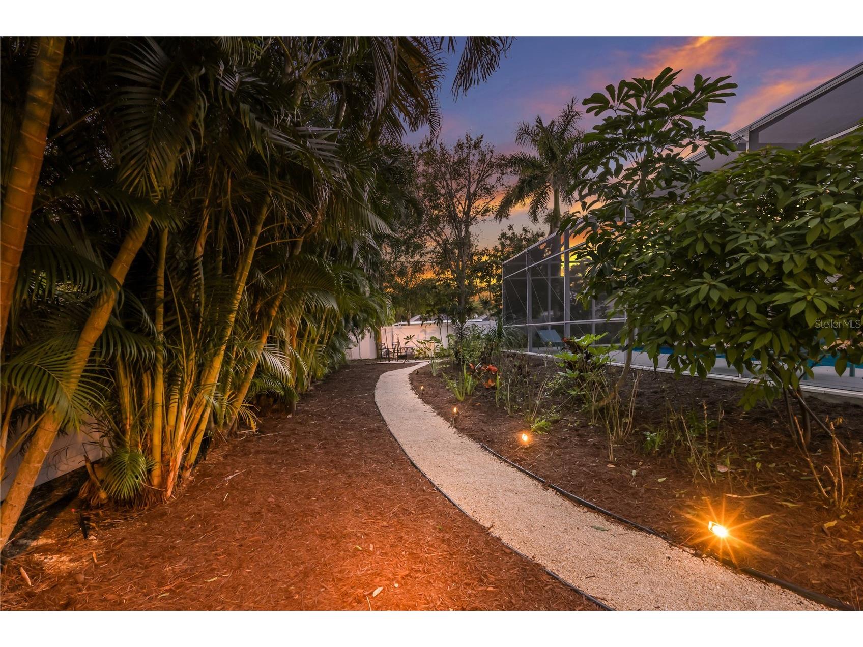428 Sapphire Drive Sarasota FL 34234 A4679800 image43