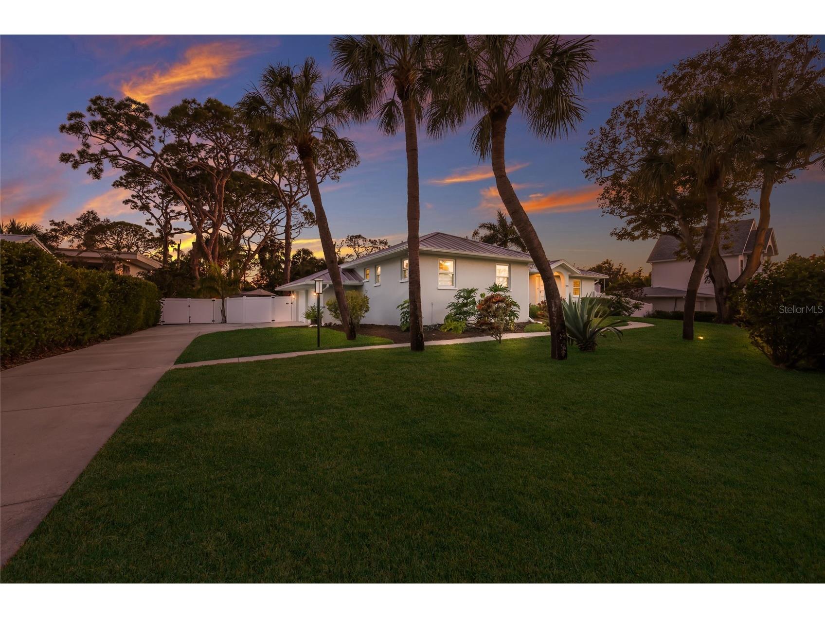 428 Sapphire Drive Sarasota FL 34234 A4679800 image48