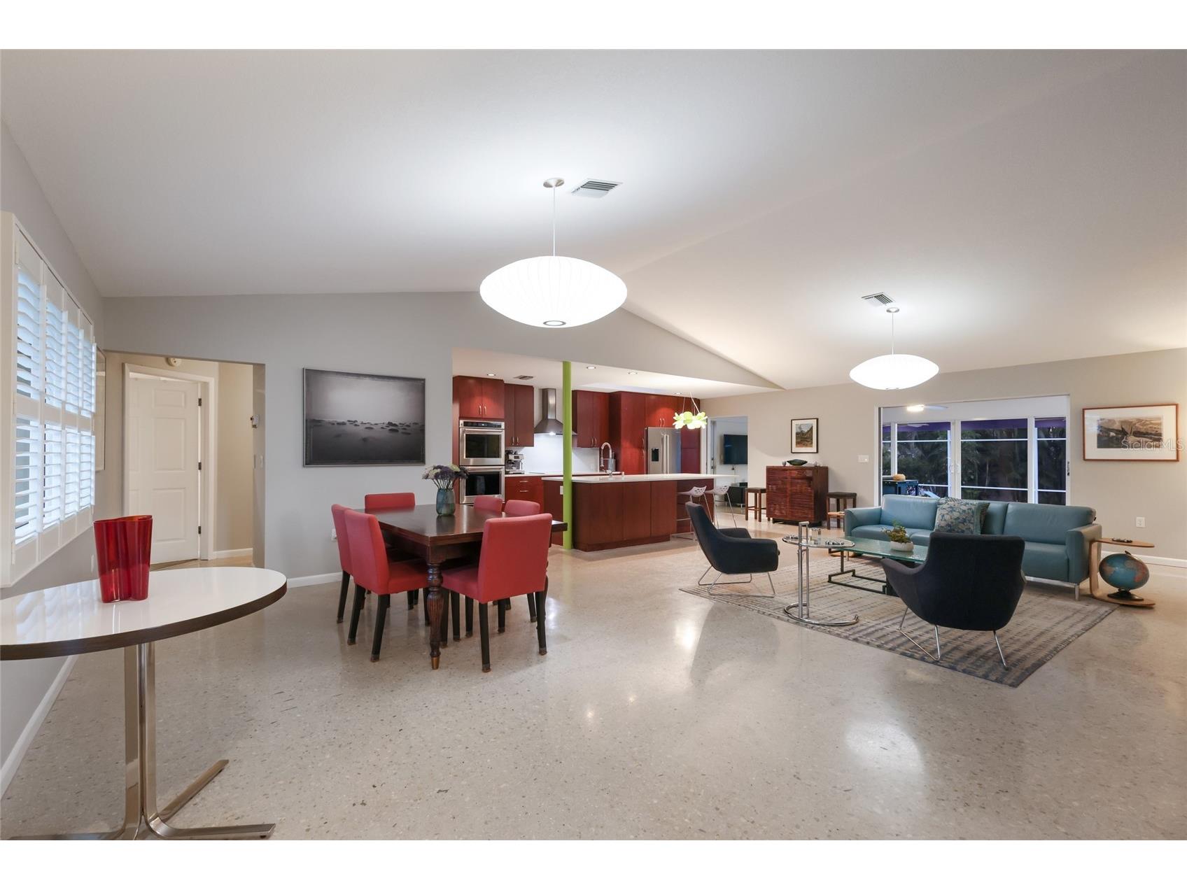428 Sapphire Drive Sarasota FL 34234 A4679800 image5