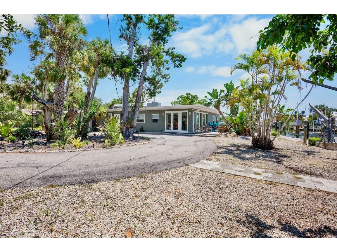 428 Siesta Drive Sarasota FL 34242 A4661294 image1