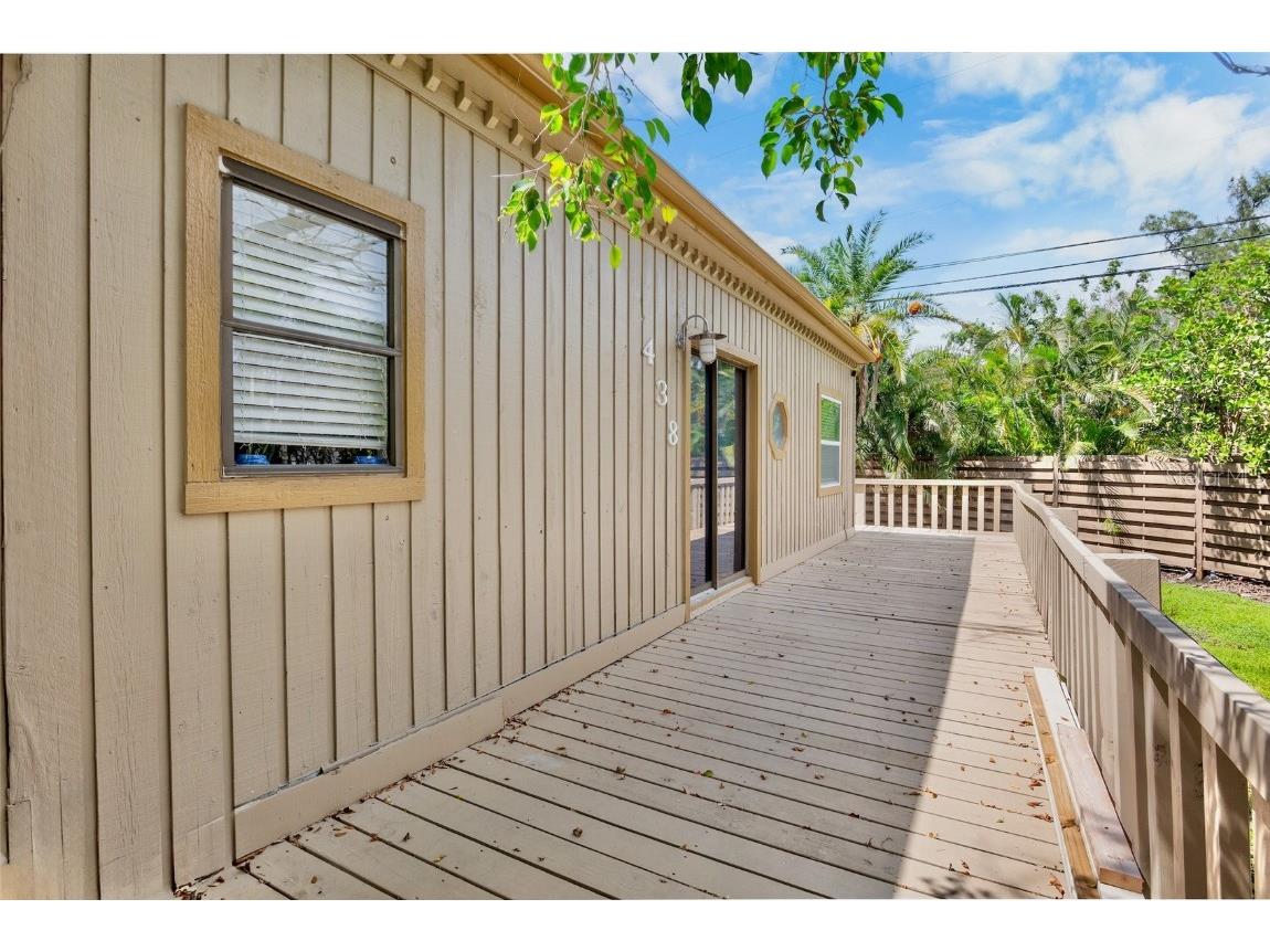 428 Siesta Drive Sarasota FL 34242 A4661294 image13